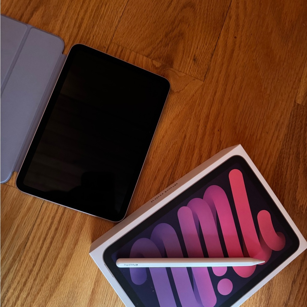 Apple iPad Mini with Apple Pencil - Purple